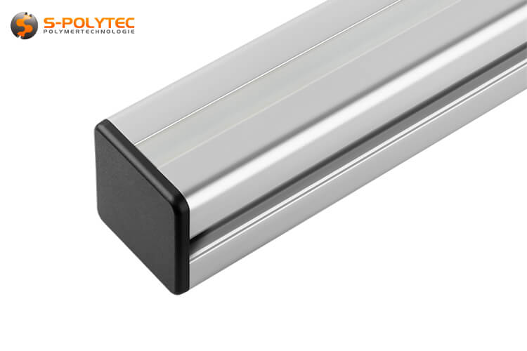 Plastic mouldings to cover the grooves of construction profiles protect against dust