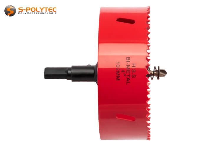 The hole saw with a diameter of 102mm allows cutting depths of up to 32mm