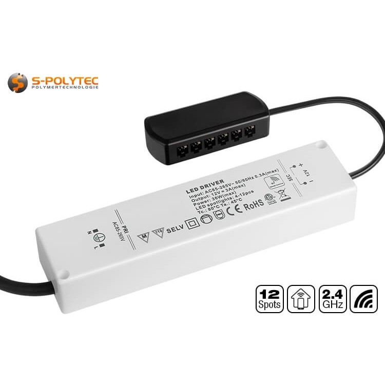 The LED SmartHome controller is wired using pre-assembled plug connections