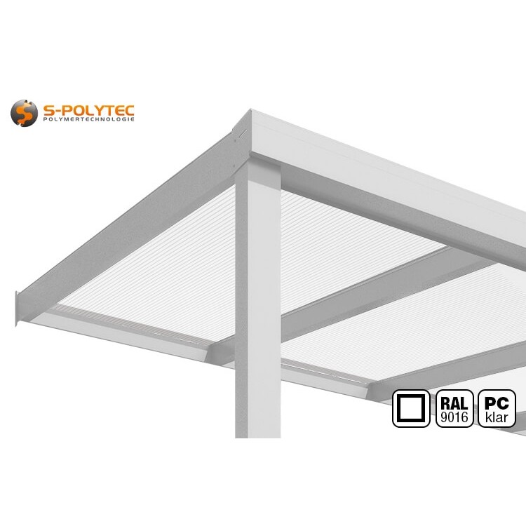 Terrace roof in RAL9016 (traffic white) with square aluminum profiles and polycarbonate double-skin sheets in transparent
