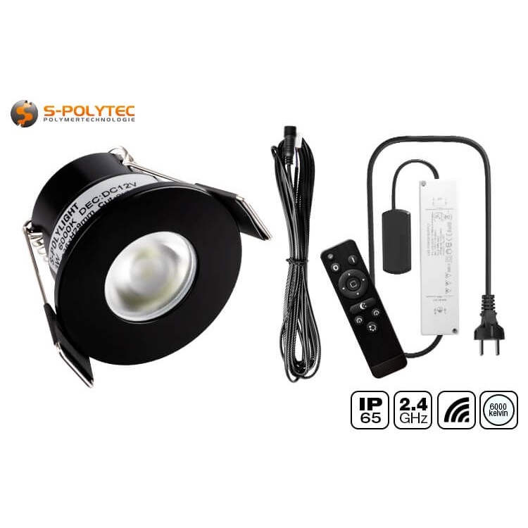 The 12V outdoor LED lighting in cool white (6000 Kelvin) is available as a set of 4 to 12 spots