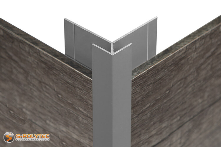 We offer the corner profiles for 90° outside corners in 2000mm length with 3mm clamping range