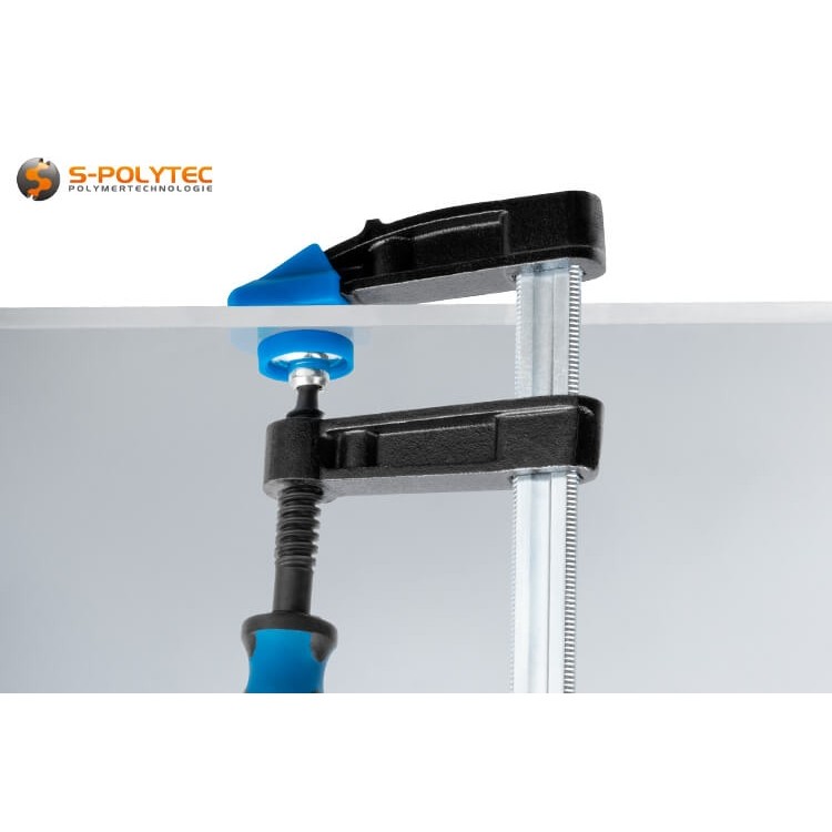 Removable protective caps on the pressure plates of the screw clamp prevent scratches on sensitive, painted surfaces