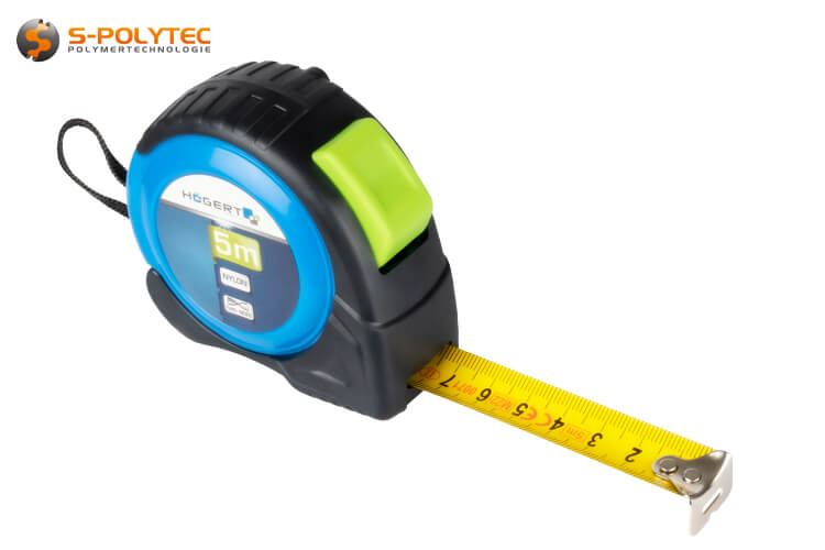 5 metre tape measure with automatic tape return and locking system suitable for one-handed operation