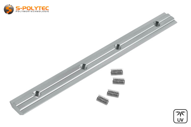 The profile connectors are made of galvanised carbon steel for reduced risk of contact corrosion