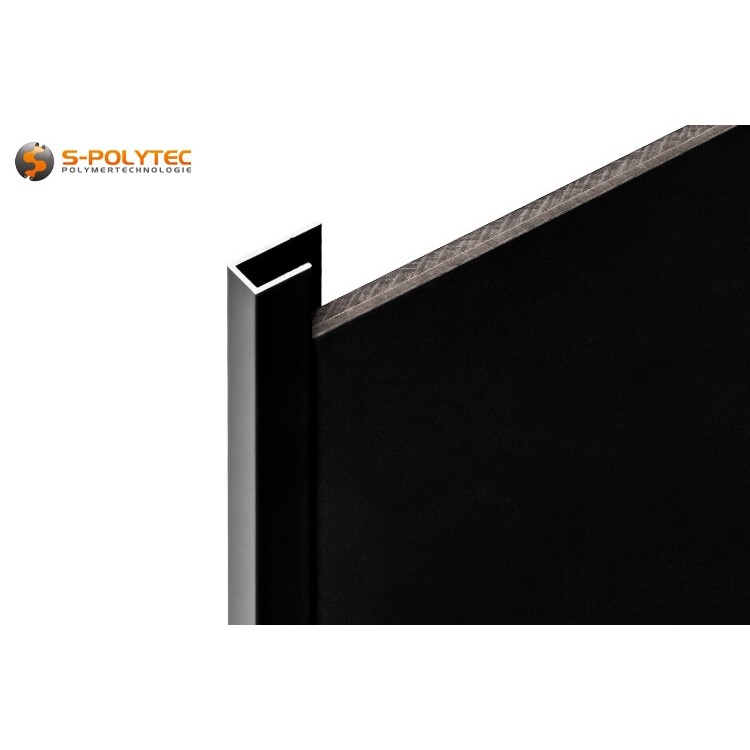 We offer the aluminium U-profiles in black (RAL9005) for overlapping edges either in 2000mm length, 1000mm length or cut to size