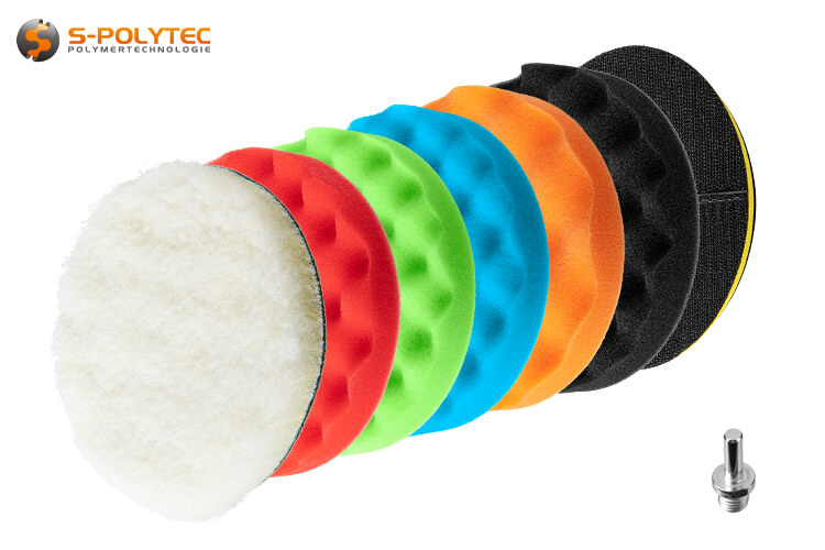 The different coloured polishing sponges have different strengths from super soft to rough