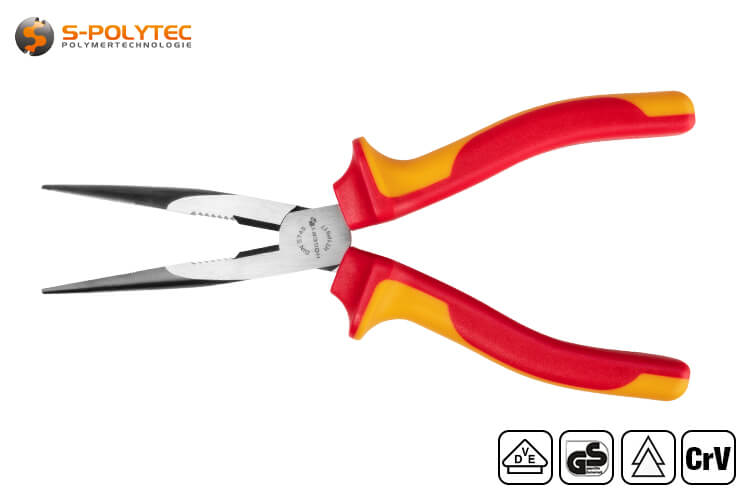 The ergonomic handle of the straight flat-nose pliers is insulated according to VDE up to 1000 V