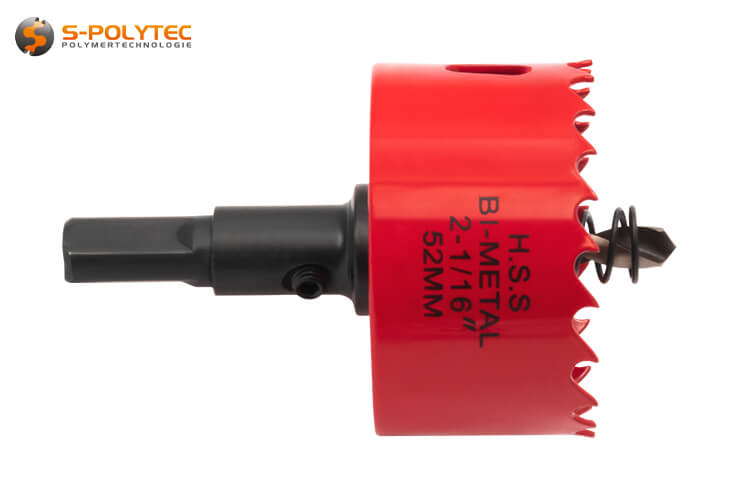 The hole saw with a diameter of 52mm achieves a cutting depth of 24mm in one pass