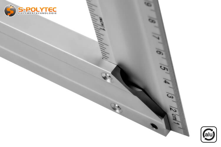 The flat angles with stop have an exact angle of 90 degrees for precise marking