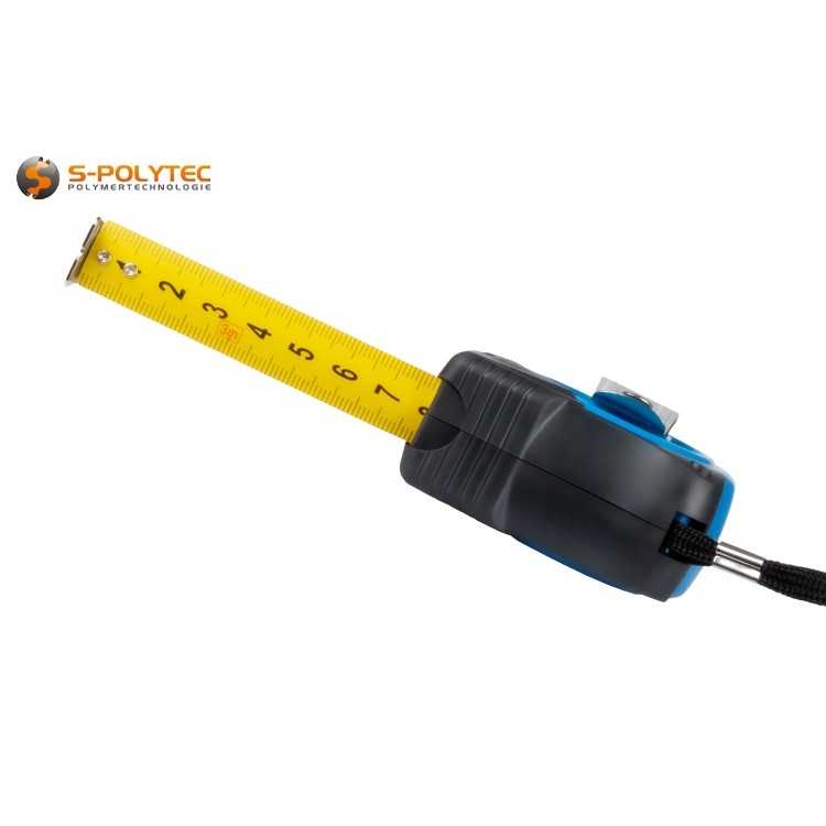 The robust tape measure has a double-sided measuring scale in millimetres with accuracy class II
