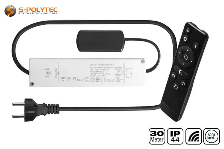 The 12V outdoor LED lighting in cool white (6000 Kelvin) is available as a complete set with 4, 6, 8, 10 or 12 spots