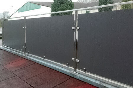 Balcony cladding made of weatherproof, grey HPL sheets from S-Polytec