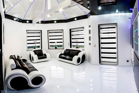 Living room Black & White with luxurious flair thanks to DecoVitas SnowWhite and DecoVitas Black by S-Polytec