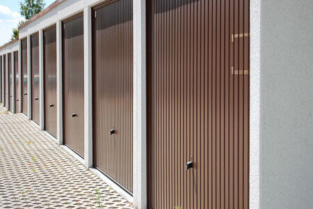 Wall and impact protection made of polyethylene is ideal for prefabricated garages in standard sizes